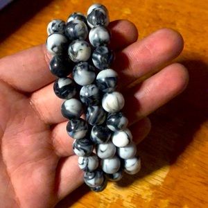 Nice and marble black and white